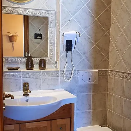 Alojamento de Acomodação e Pequeno-almoço La Grangette 3*